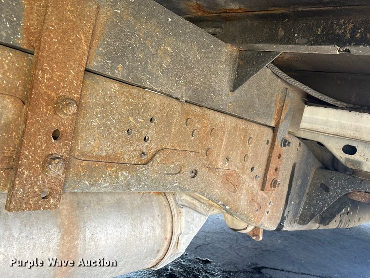 image for item DT2841 2015 RAM 5500 Crew Cab flatbed truck