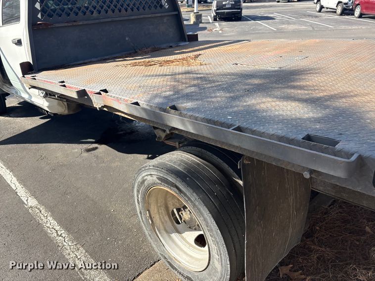 image for item DT2841 2015 RAM 5500 Crew Cab flatbed truck