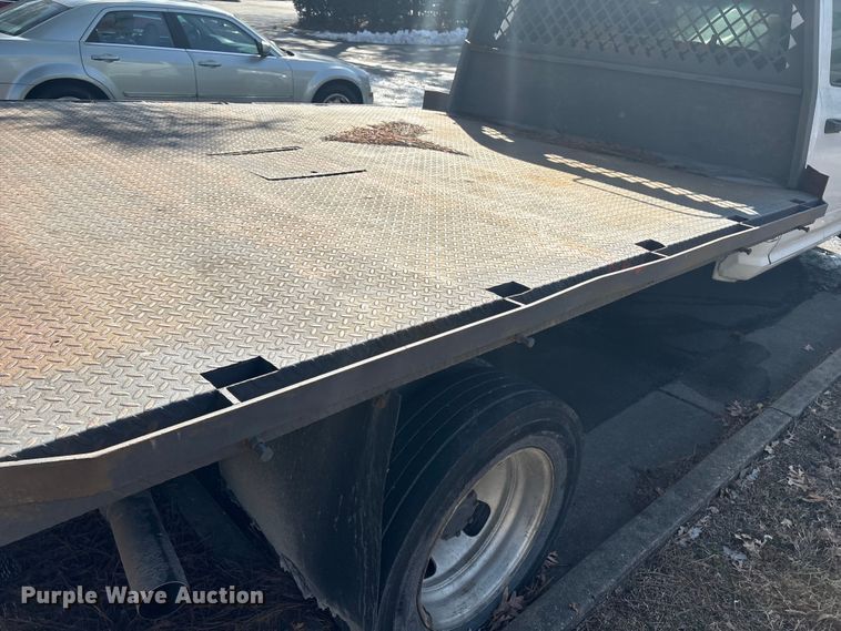 image for item DT2841 2015 RAM 5500 Crew Cab flatbed truck