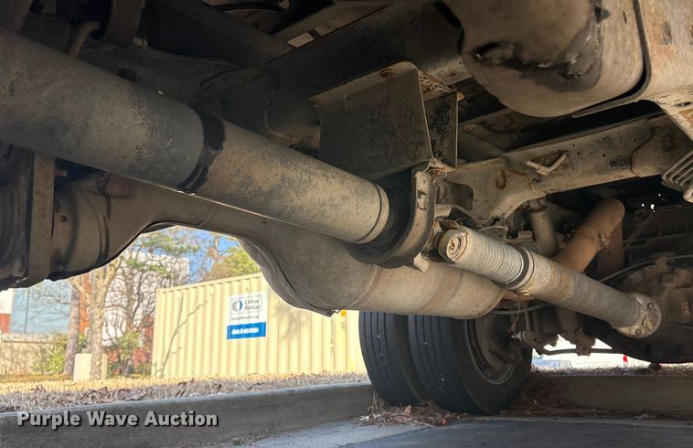 image for item DT2841 2015 RAM 5500 Crew Cab flatbed truck