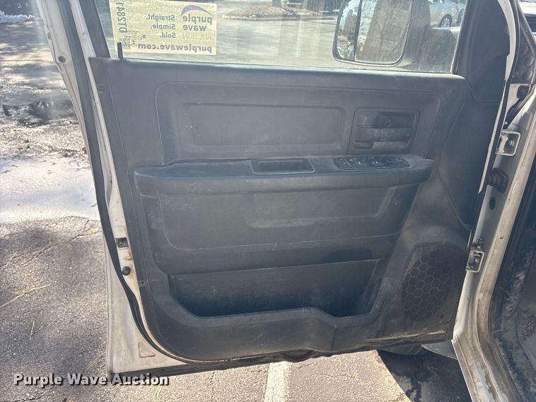 image for item DT2841 2015 RAM 5500 Crew Cab flatbed truck