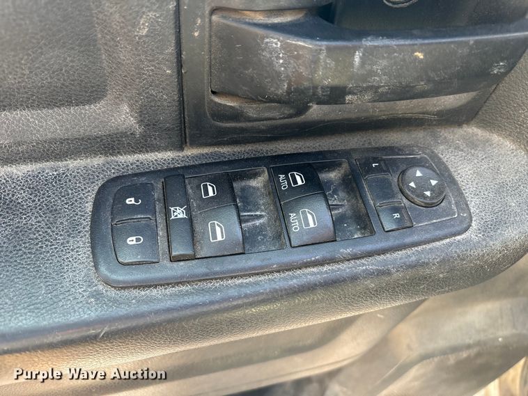 image for item DT2841 2015 RAM 5500 Crew Cab flatbed truck