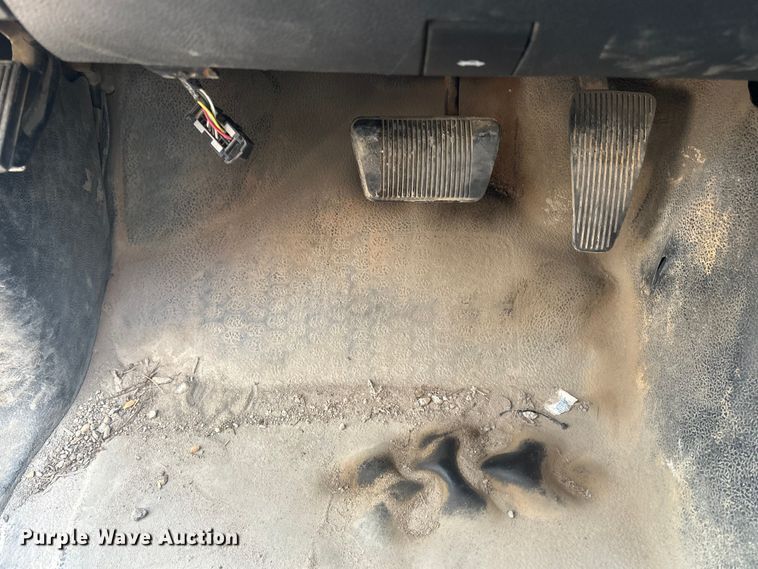 image for item DT2841 2015 RAM 5500 Crew Cab flatbed truck