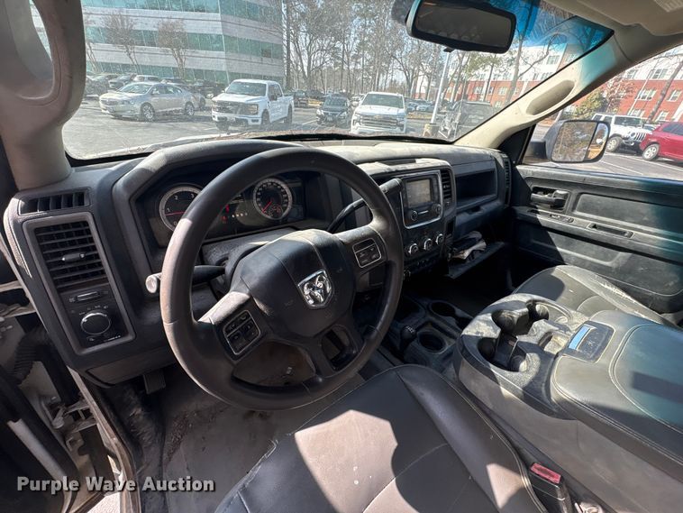 image for item DT2841 2015 RAM 5500 Crew Cab flatbed truck