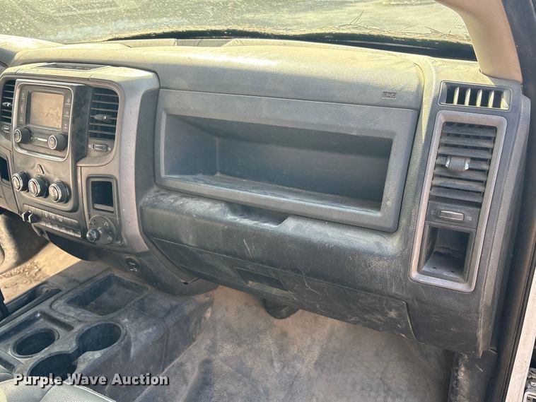 image for item DT2841 2015 RAM 5500 Crew Cab flatbed truck