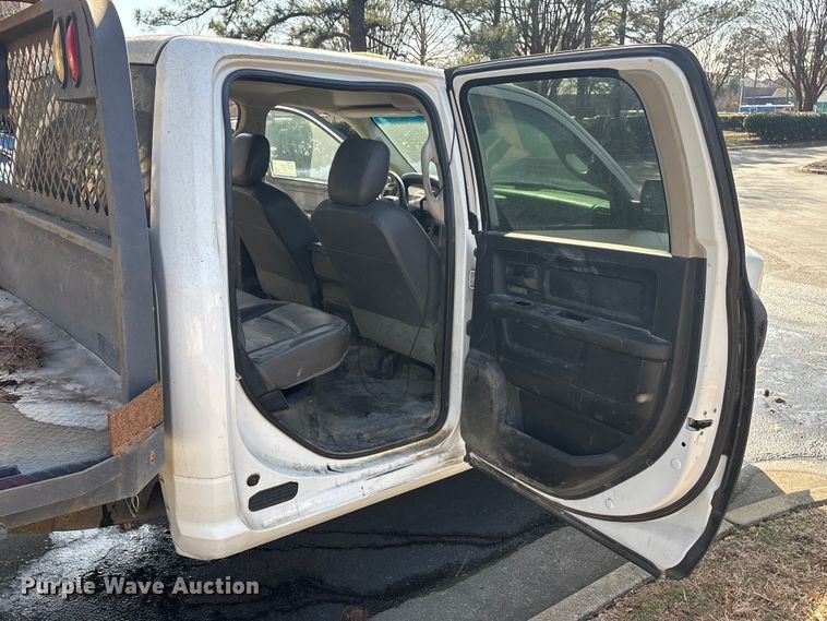 image for item DT2841 2015 RAM 5500 Crew Cab flatbed truck