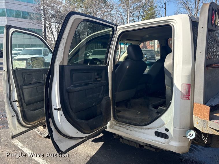 image for item DT2841 2015 RAM 5500 Crew Cab flatbed truck