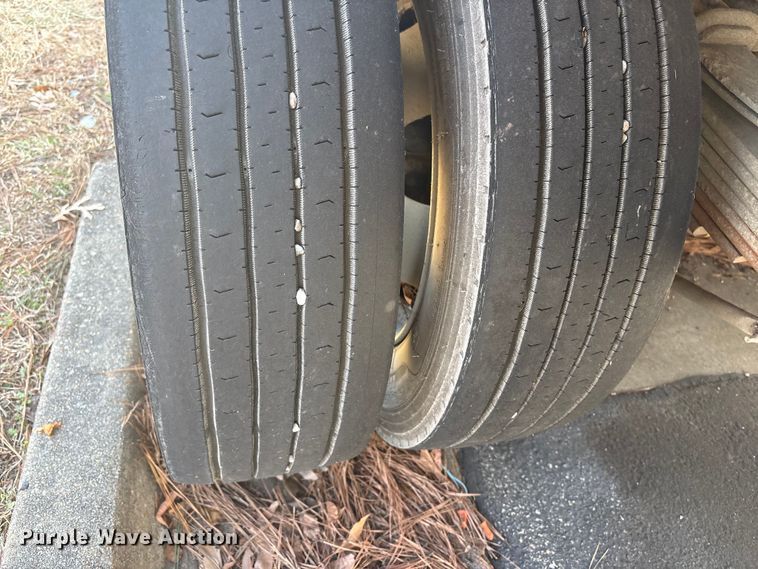 image for item DT2841 2015 RAM 5500 Crew Cab flatbed truck