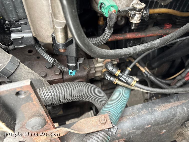 image for item DT2843 2015 International 4300 box truck