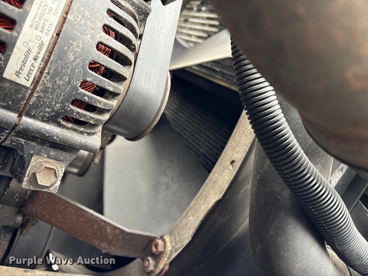 image for item DT2843 2015 International 4300 box truck