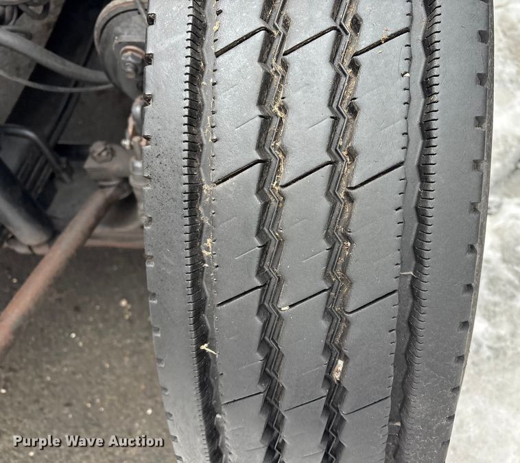 image for item DT2843 2015 International 4300 box truck