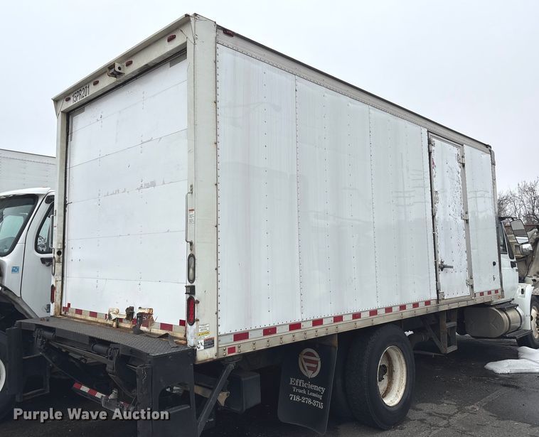 image for item DT2843 2015 International 4300 box truck