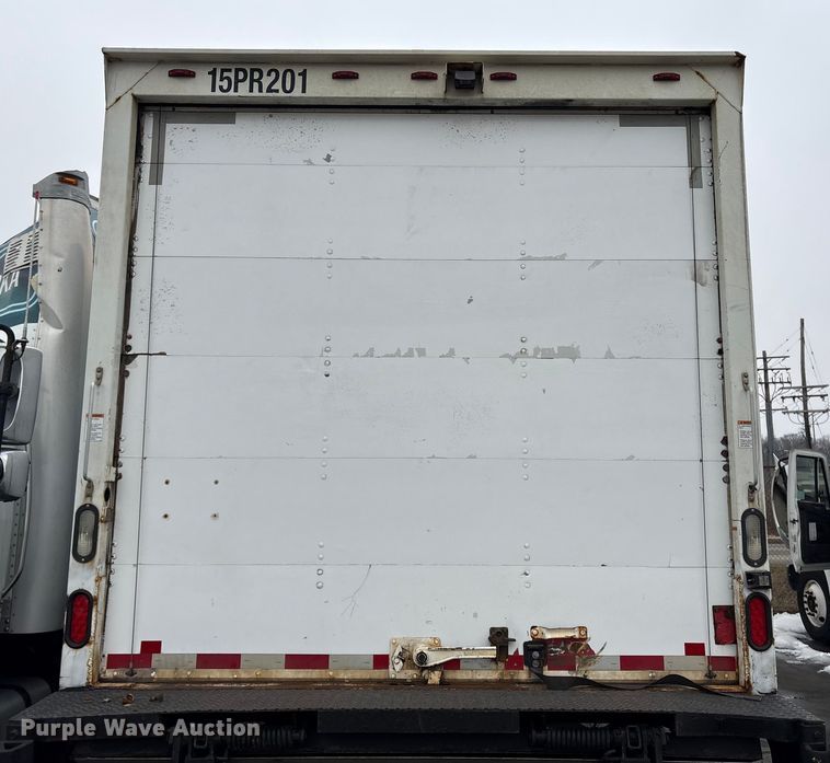 image for item DT2843 2015 International 4300 box truck
