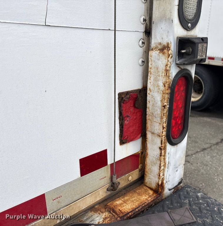 image for item DT2843 2015 International 4300 box truck