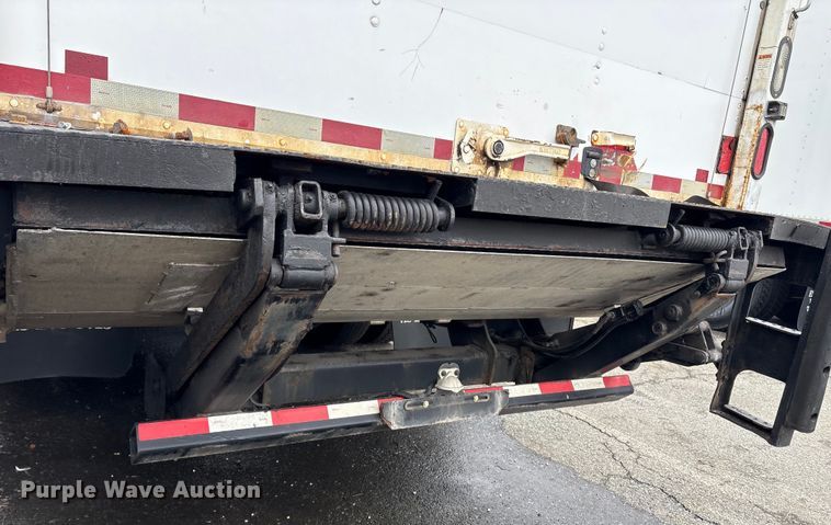 image for item DT2843 2015 International 4300 box truck