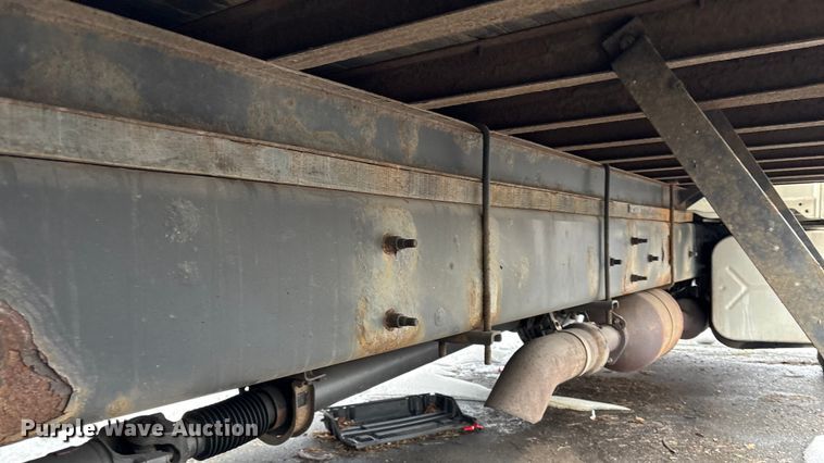 image for item DT2843 2015 International 4300 box truck