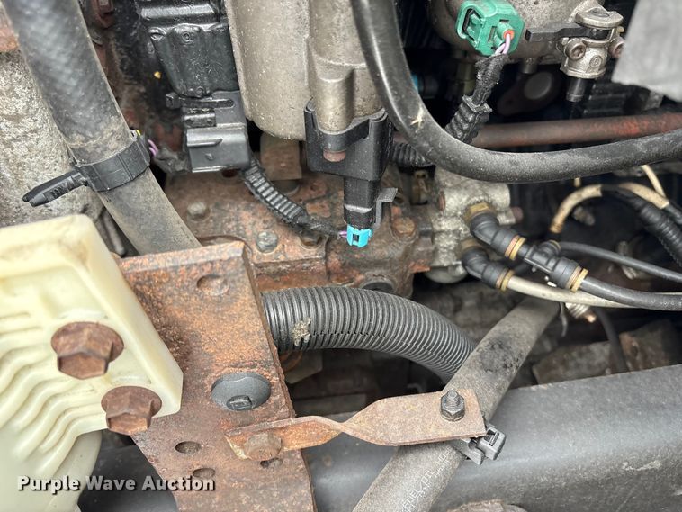 image for item DT2844 2015 International 4300 box truck