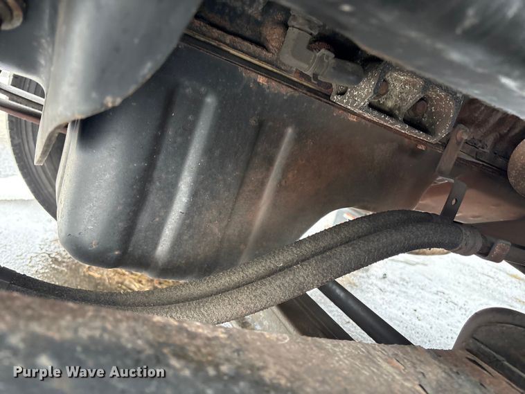 image for item DT2844 2015 International 4300 box truck