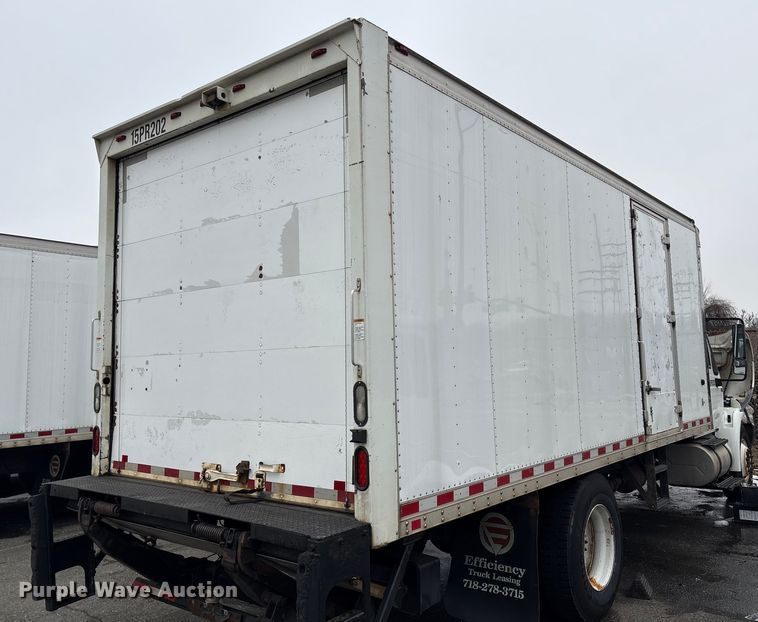 image for item DT2844 2015 International 4300 box truck