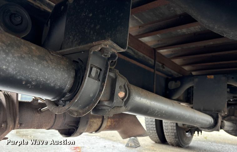 image for item DT2844 2015 International 4300 box truck