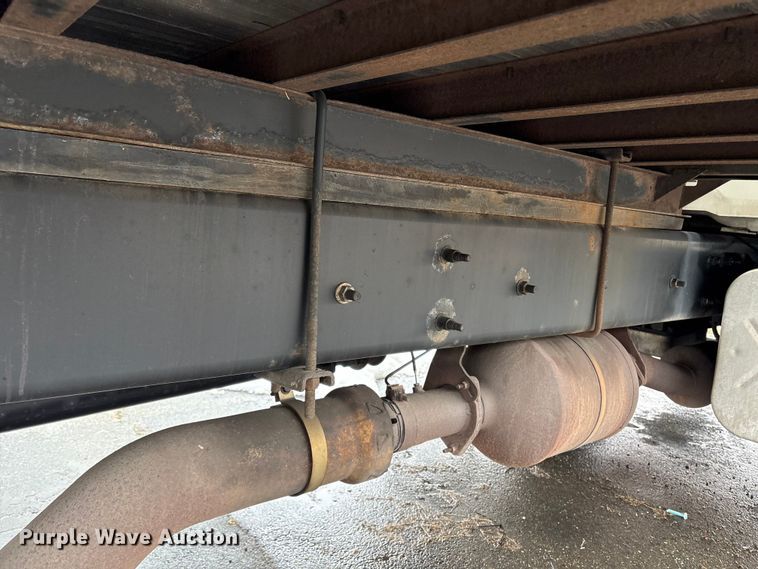 image for item DT2844 2015 International 4300 box truck