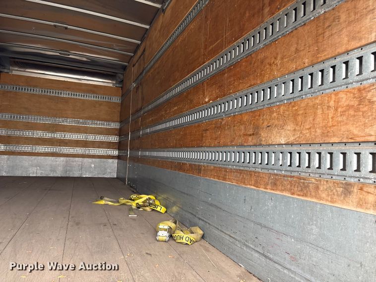 image for item DT2844 2015 International 4300 box truck