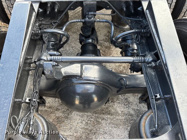 image for item DU0397 2019 International LT625 semi truck