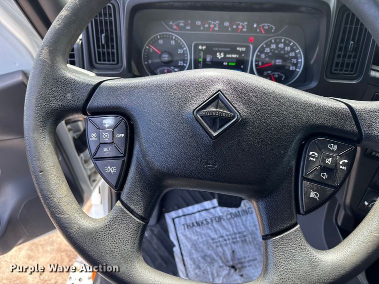 image for item DU0397 2019 International LT625 semi truck