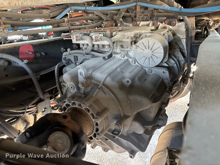 image for item DU0403 2020 International LT625 semi truck