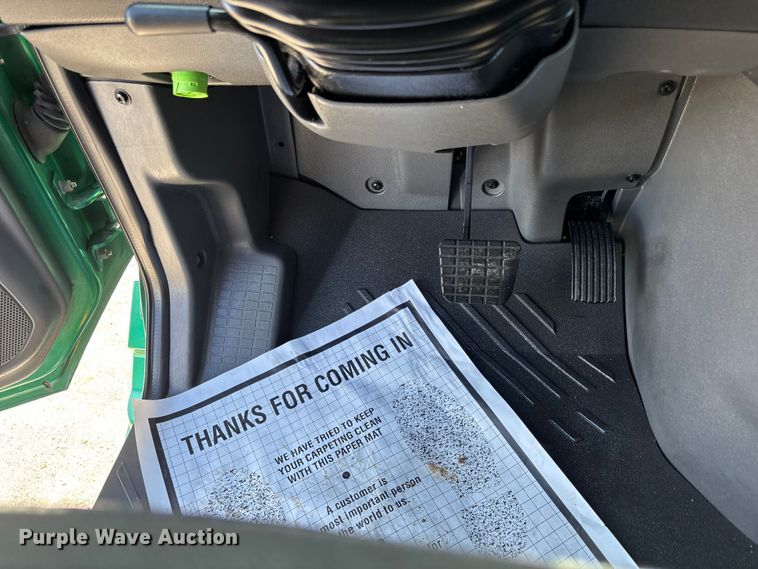 image for item DU0403 2020 International LT625 semi truck