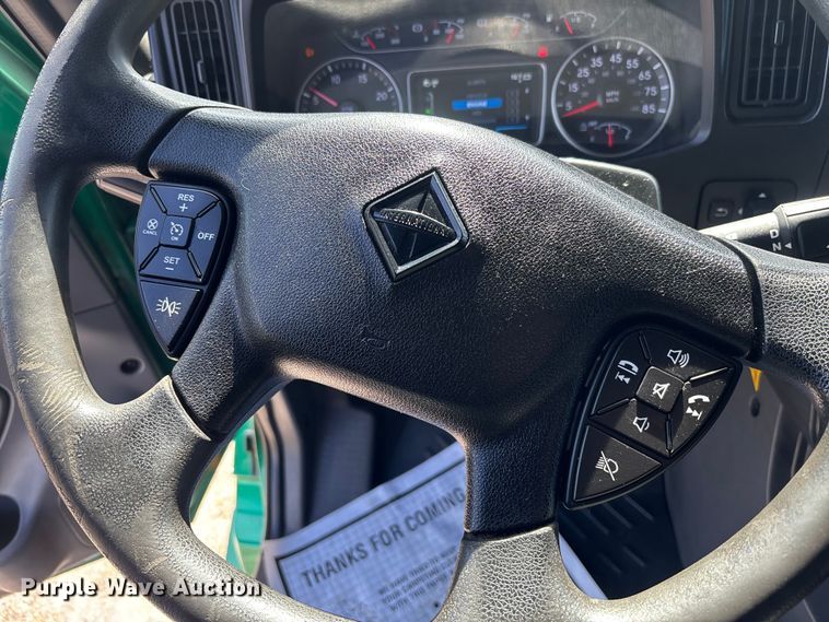 image for item DU0403 2020 International LT625 semi truck