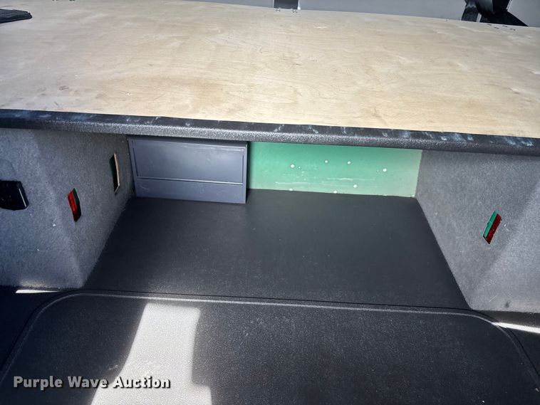 image for item DU0403 2020 International LT625 semi truck