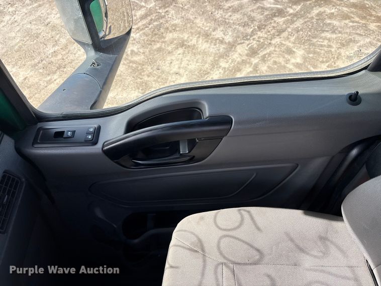 image for item DU0403 2020 International LT625 semi truck