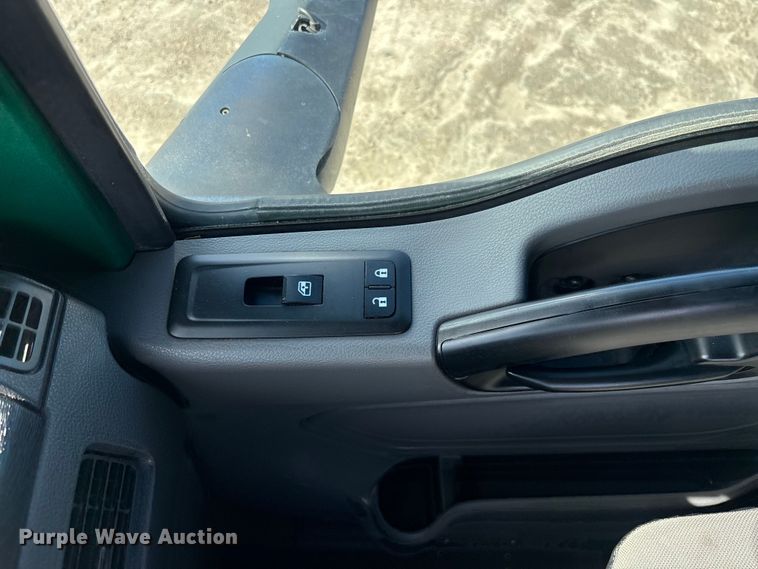 image for item DU0403 2020 International LT625 semi truck