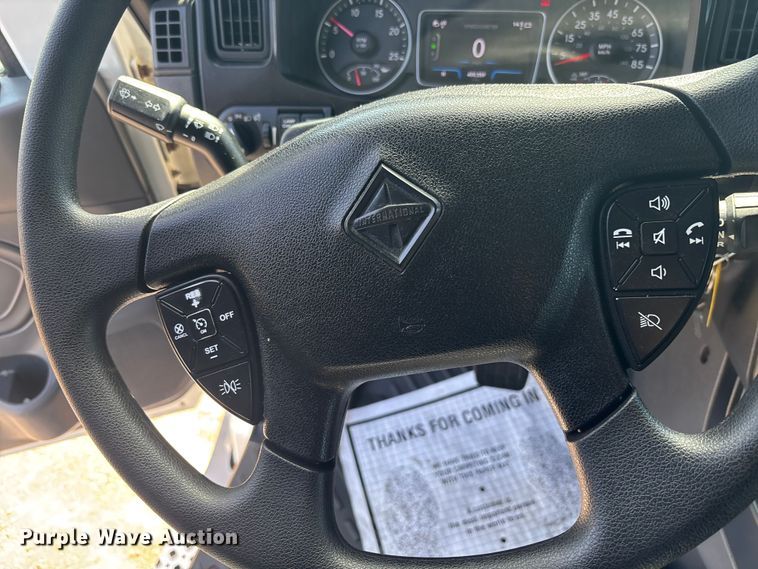 image for item DU0404 2019 International LT625 semi truck