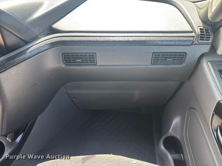 image for item DU0404 2019 International LT625 semi truck