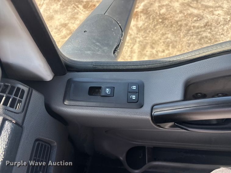 image for item DU0404 2019 International LT625 semi truck