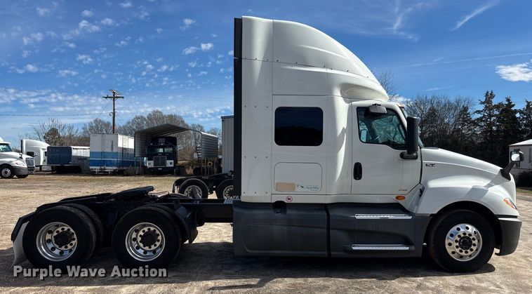 image for item DU0405 2019 International LT625 semi truck