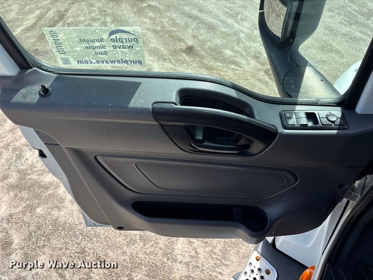 image for item DU0405 2019 International LT625 semi truck