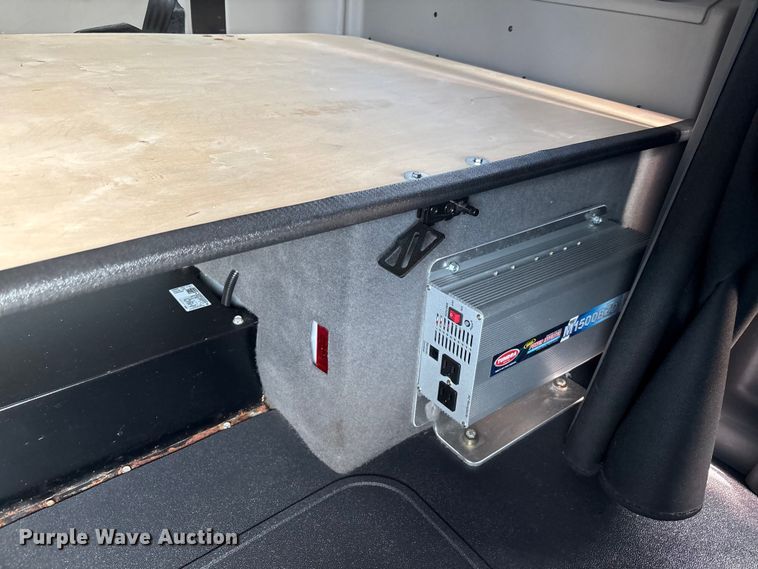 image for item DU0405 2019 International LT625 semi truck