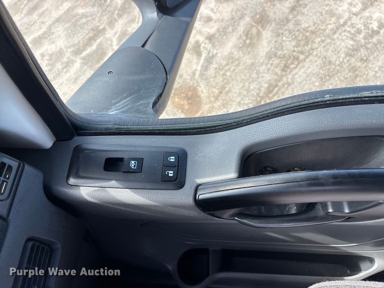 image for item DU0405 2019 International LT625 semi truck