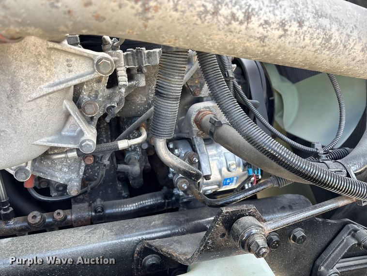 image for item DU0405 2019 International LT625 semi truck