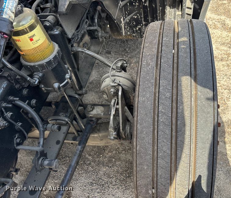 image for item DU0405 2019 International LT625 semi truck