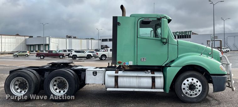 image for item DU1337 2015 Freightliner Columbia semi truck