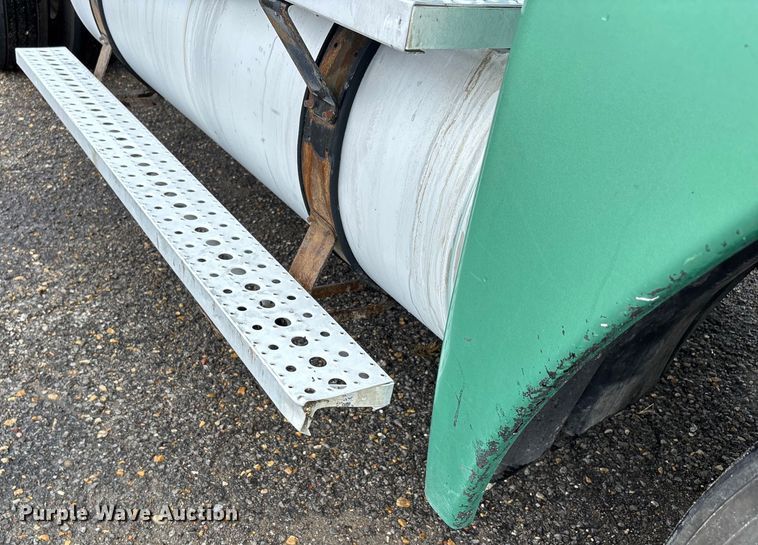 image for item DU1337 2015 Freightliner Columbia semi truck