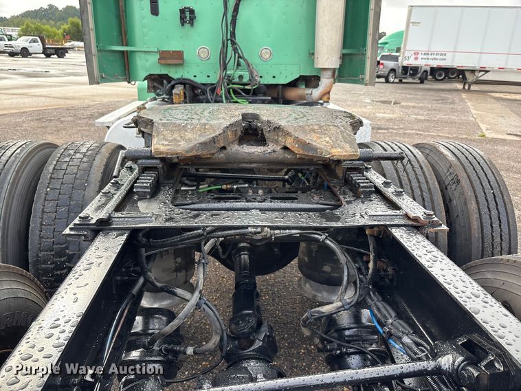 image for item DU1337 2015 Freightliner Columbia semi truck