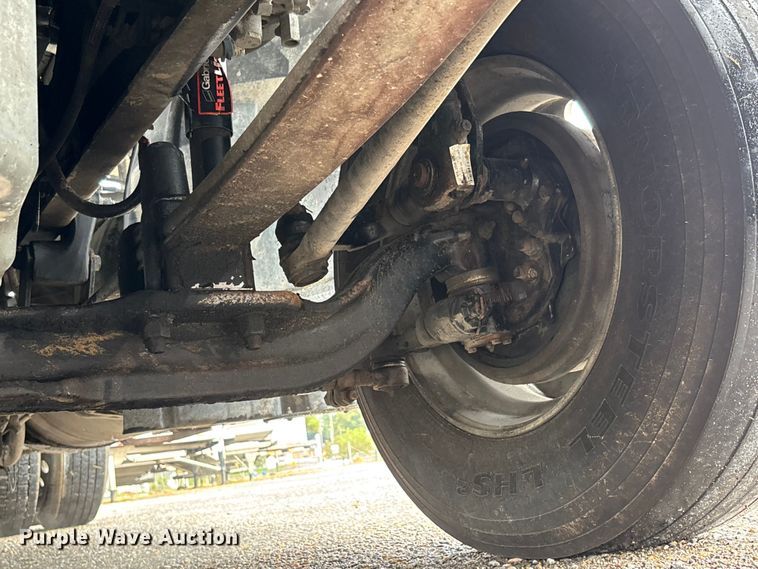 image for item DU1337 2015 Freightliner Columbia semi truck