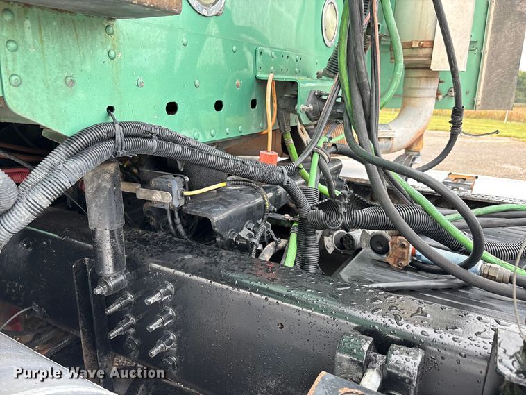 image for item DU1337 2015 Freightliner Columbia semi truck