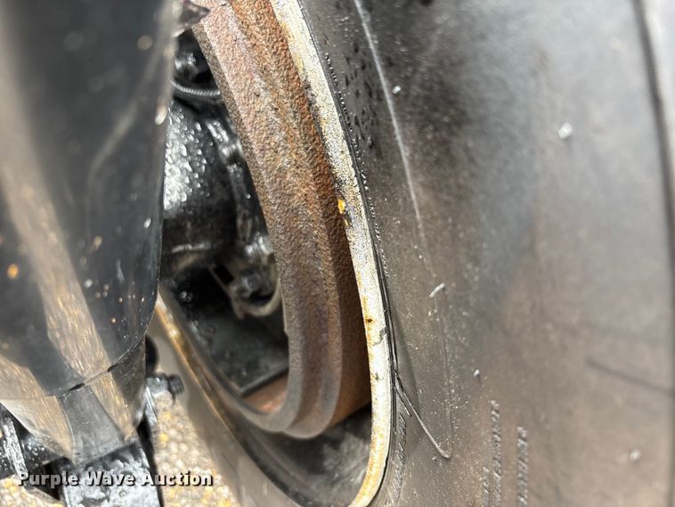 image for item DU1337 2015 Freightliner Columbia semi truck