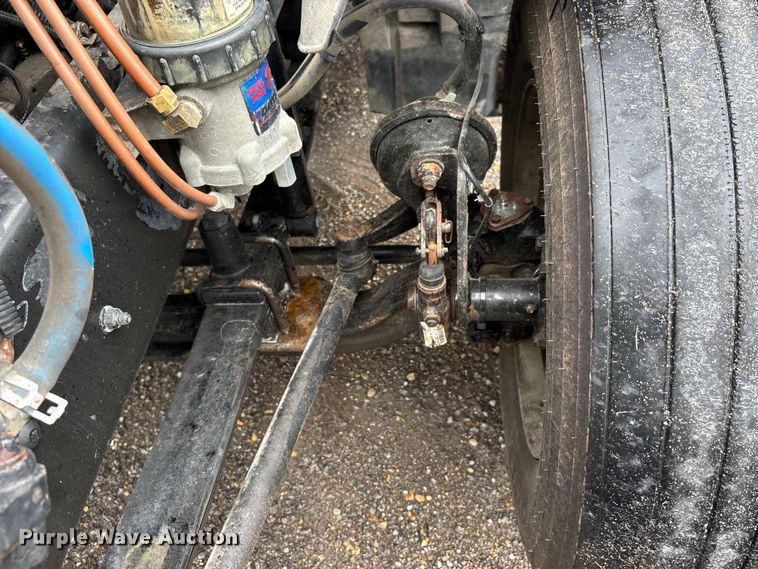 image for item DU1337 2015 Freightliner Columbia semi truck